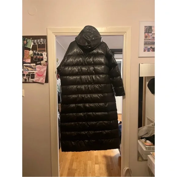 Nike Black Hooded Puffer Jacket - Picture 3 of 3